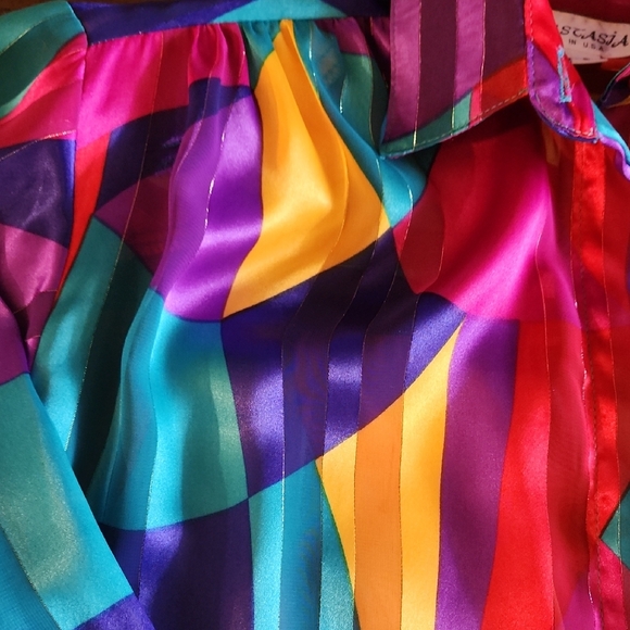 Anastasia Beverly Hills Multicolor Geometric Satin Button-Up Blouse - Picture 2 of 8